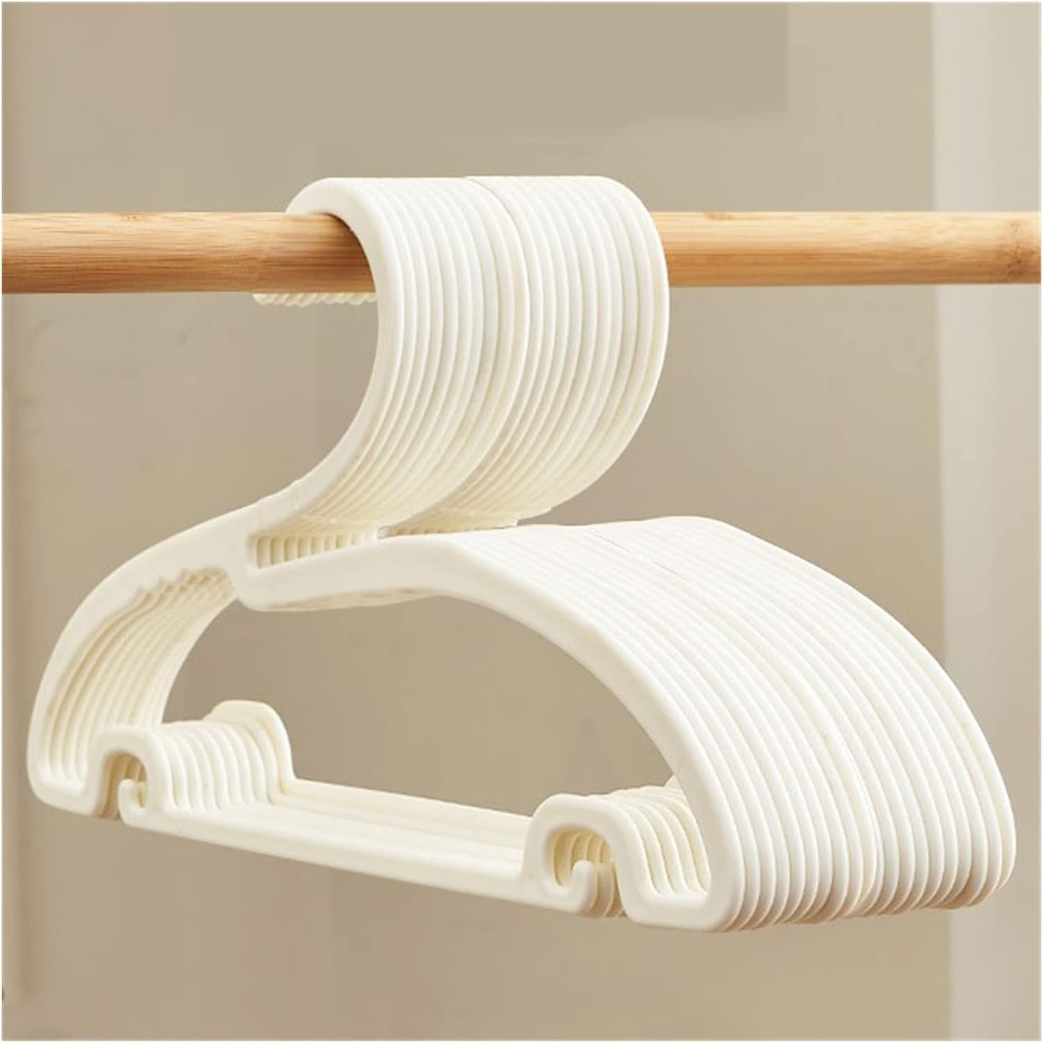 Clothes Hangers 20pcs Hanger for Household Drying Clothes Wide Shoulder Non-Slip Plastic Hanger Wooden Coat Hangers/Metal Hanger/Plastic Hanger Racks (Color : C, Size : 20pcs)