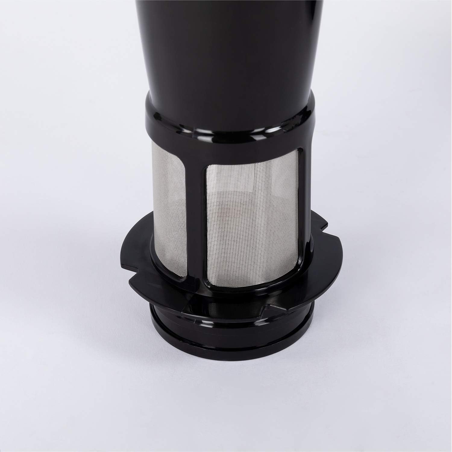 Disassembled IKOHS BLENDER FORCE 3D components including motor base, glass pitcher, lid, and juice filter.