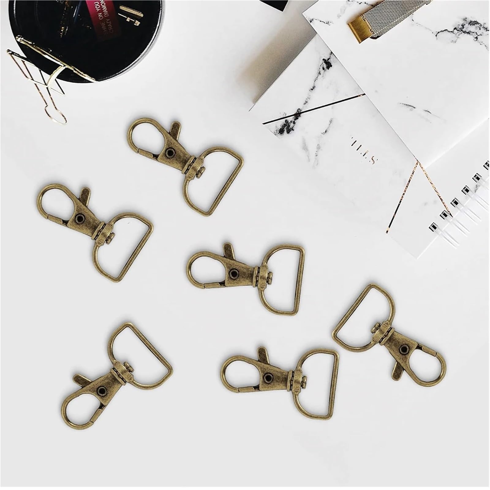 Clip para llavero, 200 unidades, gancho de clip para llavero con llavero, manualidades, clip de anillo en D, accesorios de cordón, adecuado para hacer llaveros (plata)