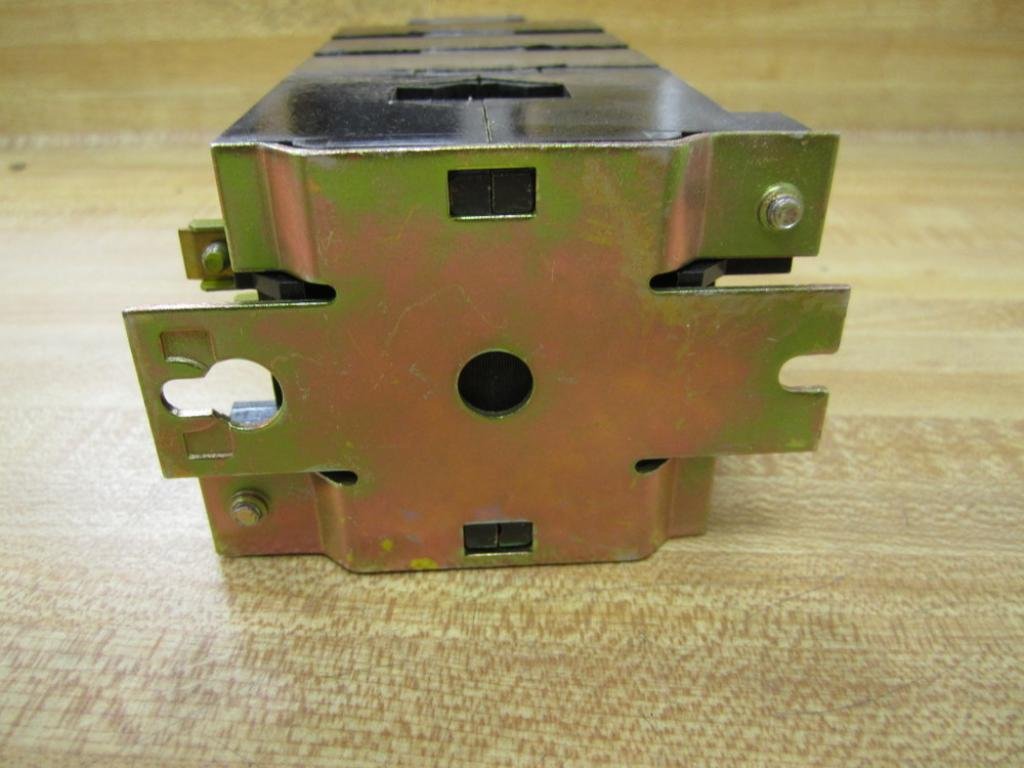 General Electric CR120B12022 Industrial Relay
