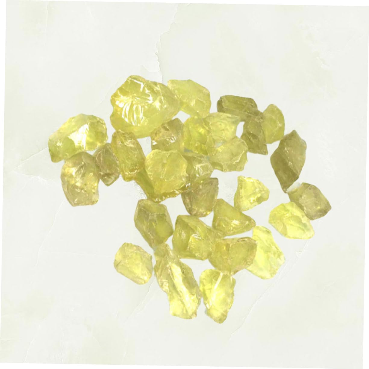 PRETYZOOM Fish Tank Decor 100g Brazilian Citrine Rough Stones Crystal Stones for Aromatherapy Home Decorative Gravel (Light Yellow)