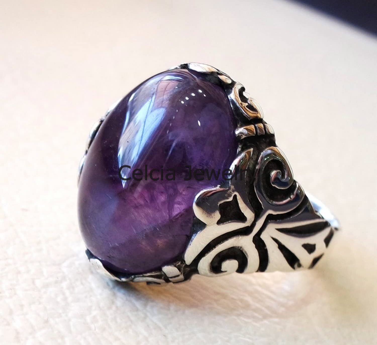 Anillo clásico ovalado de cabujón de piedra preciosa de amatista púrpura natural, anillo de sello para hombre, anillo de propuesta de promesa de declaración, anillo oxidado de plata