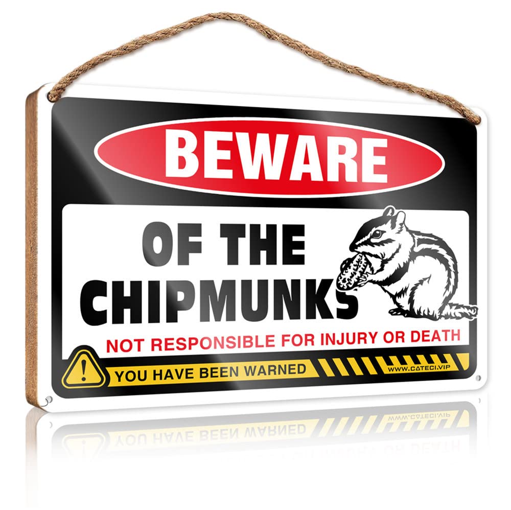 HELIOFORGE Hanging Plaque Sign Beware Of Chipmunks Wooden Sign(15X28CM)