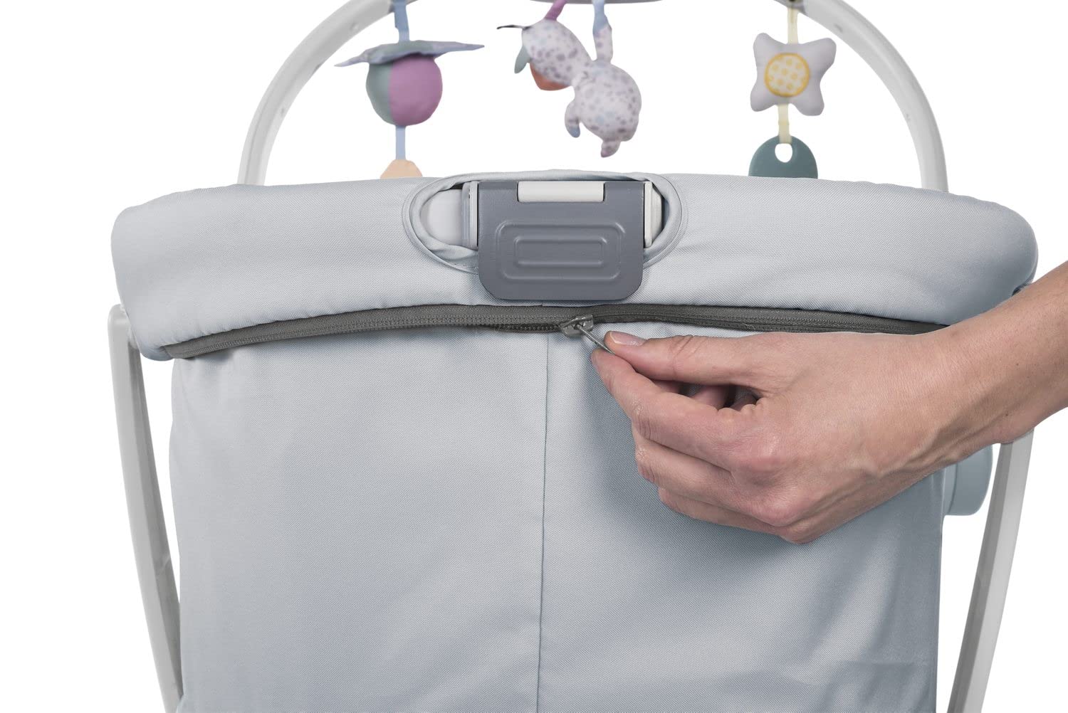Chicco Baby Hug 4 in 1 Sdraietta Neonati Rialzata 0 Mesi - 15 kg, Culla Neonato, Seggiolone Pappa e Sedia da Tavolo, Schienale Reclinabile, 4 Ruote, Sostenibile, Grigio chiaro