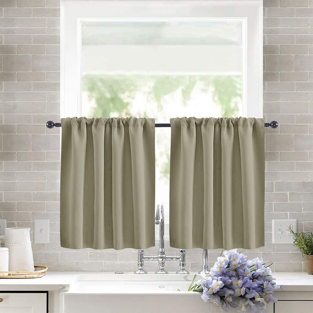 Lot de 2 rideaux de cuisine courts de couleur unie kaki pour décoration rustique de style ferme, parfaits pour salles de bains et placards, 152 x 60 cm, installation facile avec tringle