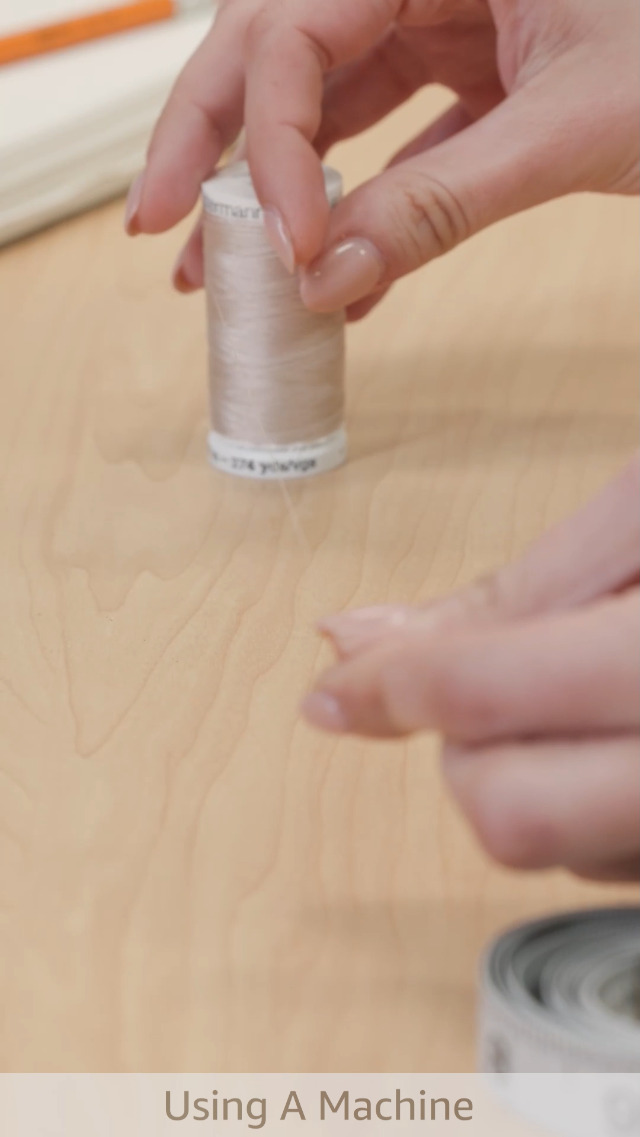 Hilo Gutermann Sew-All beige 274 yd miniatura 2