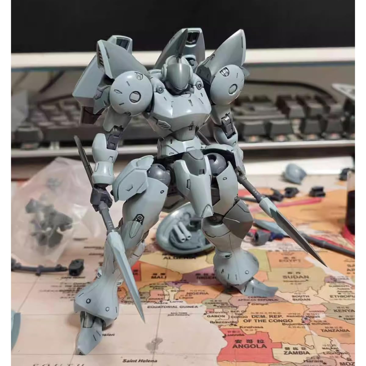 HIPLAY Sheik Mainland Super Cavalry Actaeon Light Gray (Dual Head Sculpts) 1/144 Scale Assembly Model Kits