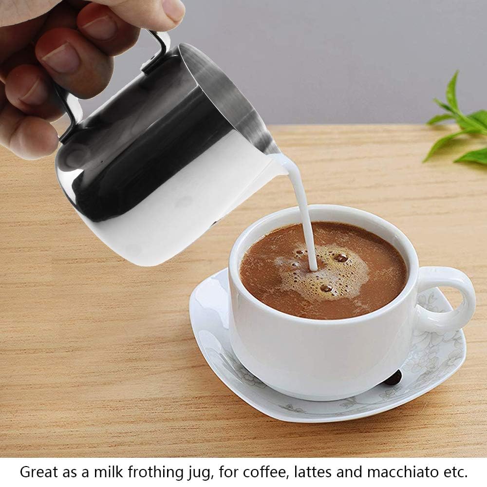 2 Bricco per Latte in Acciaio Inox Caraffa per Montalatte 150 ml Latte Brocca in Schiuma per caffè e Latte Art Perfetto per Montalatte Caffettiera Cappuccino Macchiato
