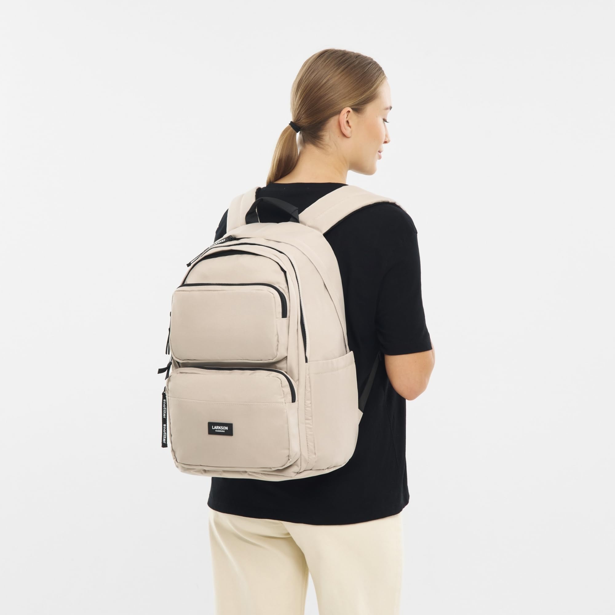 LARKSON Sac à Dos Fille & Garçon Beige - No 3 Advanced - Sac Ordinateur 16" pour Collège, Sport & Voyage - Grand Sac à Dos de Loisirs pour Hommes & Femmes - En PET - Imperméable