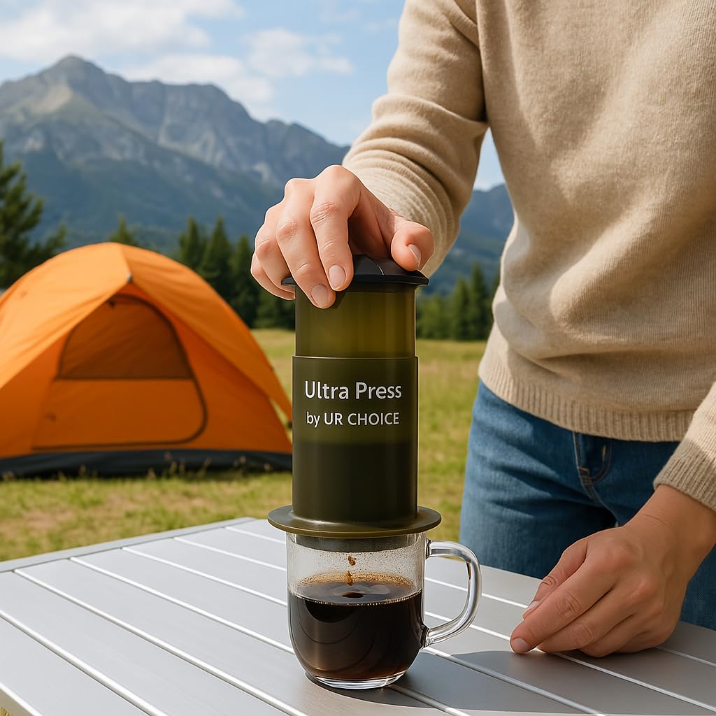 UR CHOICE Caffettiera portatile – Macchina da caffè compatta 3 in 1 per viaggi, campeggio e uso quotidiano | Microfiltrazione di precisione, nessun sapore amaro | Pressa per caffè leggera e resistente