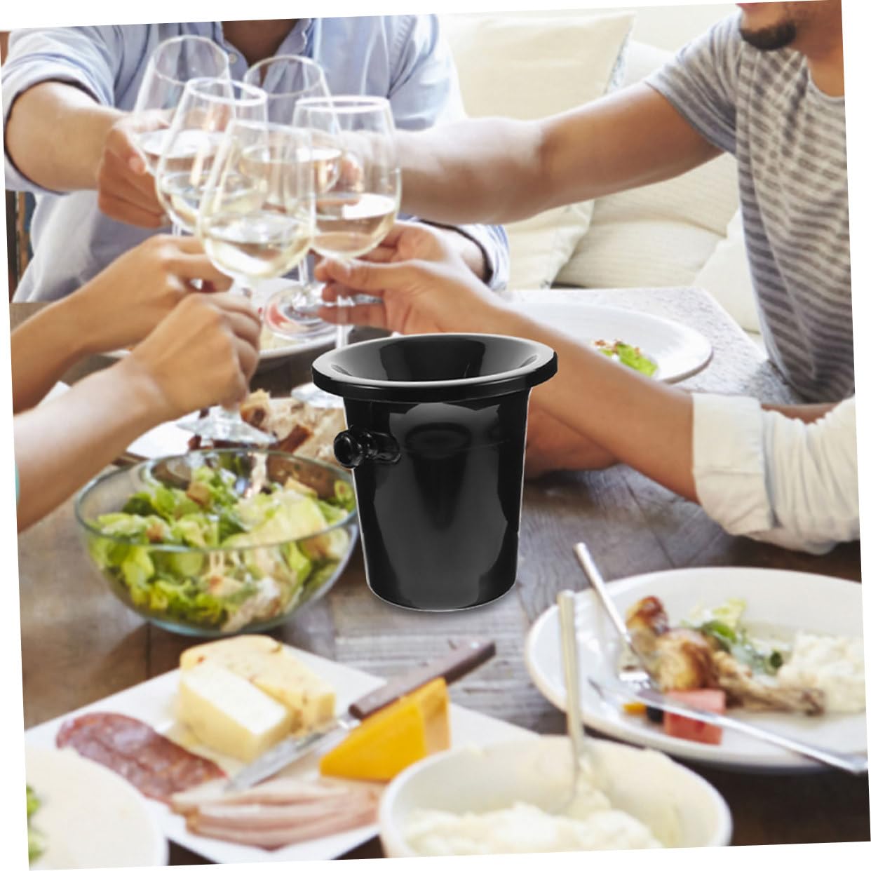 2 Stück Schwarze Runde Doppelohrige Weinspeier aus Kunststoff mit Eiswürfelfunktion für Weinverkostungen und Partygebrauch