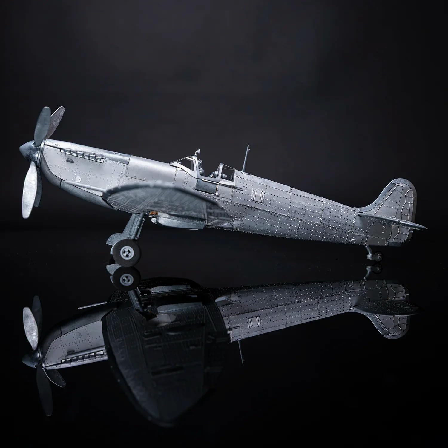 Occre Supermarine Spitfire Mk IXc EN398 – Zweiter Weltkrieg – Maßstab 1/24 – Bausatz aus Holz und Metall