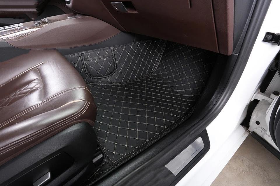 Tapis de sol Opel Astra H 2004-2010 moquette sur mesure noir et rouge
