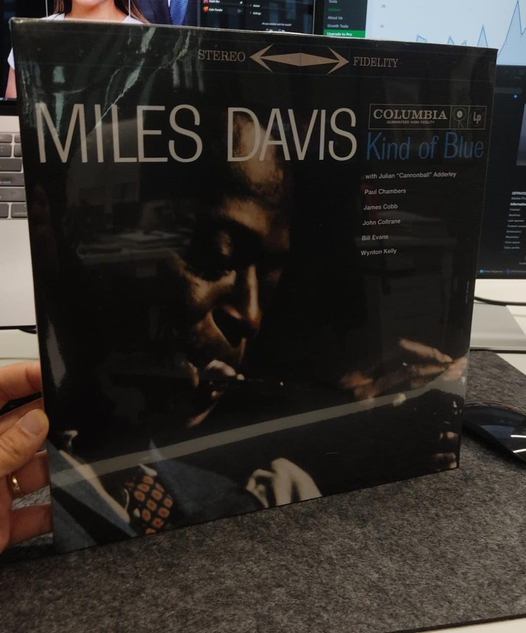 英BOOKS Book Give Me Power - A Complete Discography ISBN0953935000 TRAX ON WAX /00250 Book - Trax On Wax - Give Me Power: A Complete Discography