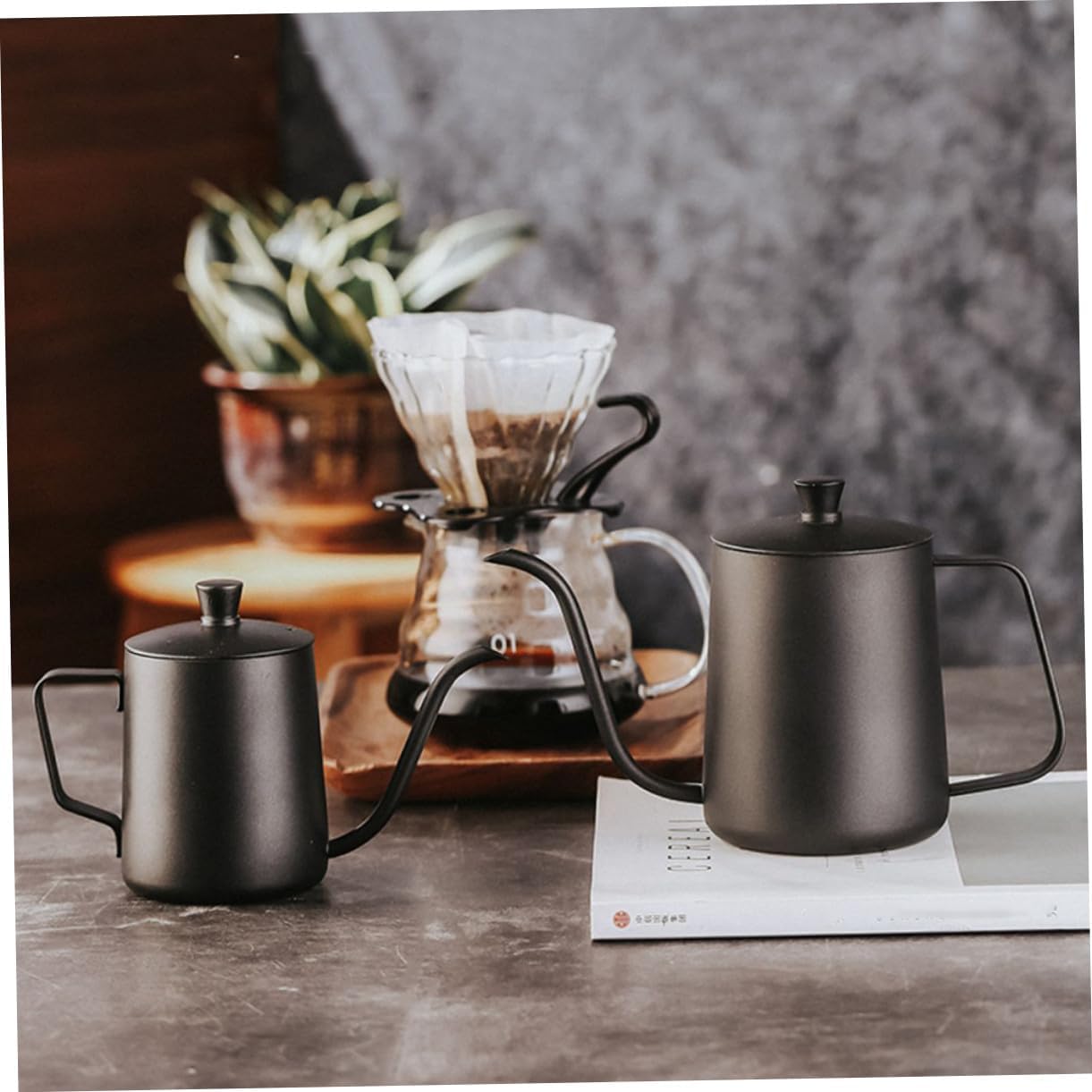 Stainless Steel Coffee Kettle Hand Pour Pot with Ergonomic Heat-resistant Handle Streamlined Spout for Home Brewing High Temperature and Corrosion Resistant