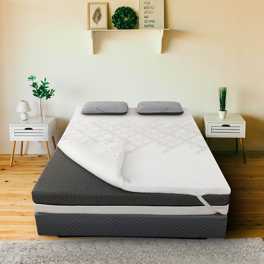 Dreamveda Memory Foam Cooling Gel Mattress Topper | 2 Inches Soft Mattress Padding | Extra Comfort with Elastic Strap & Breathable Cover | Mattress Topper Queen Size 72x72 | 2 Years Warranty