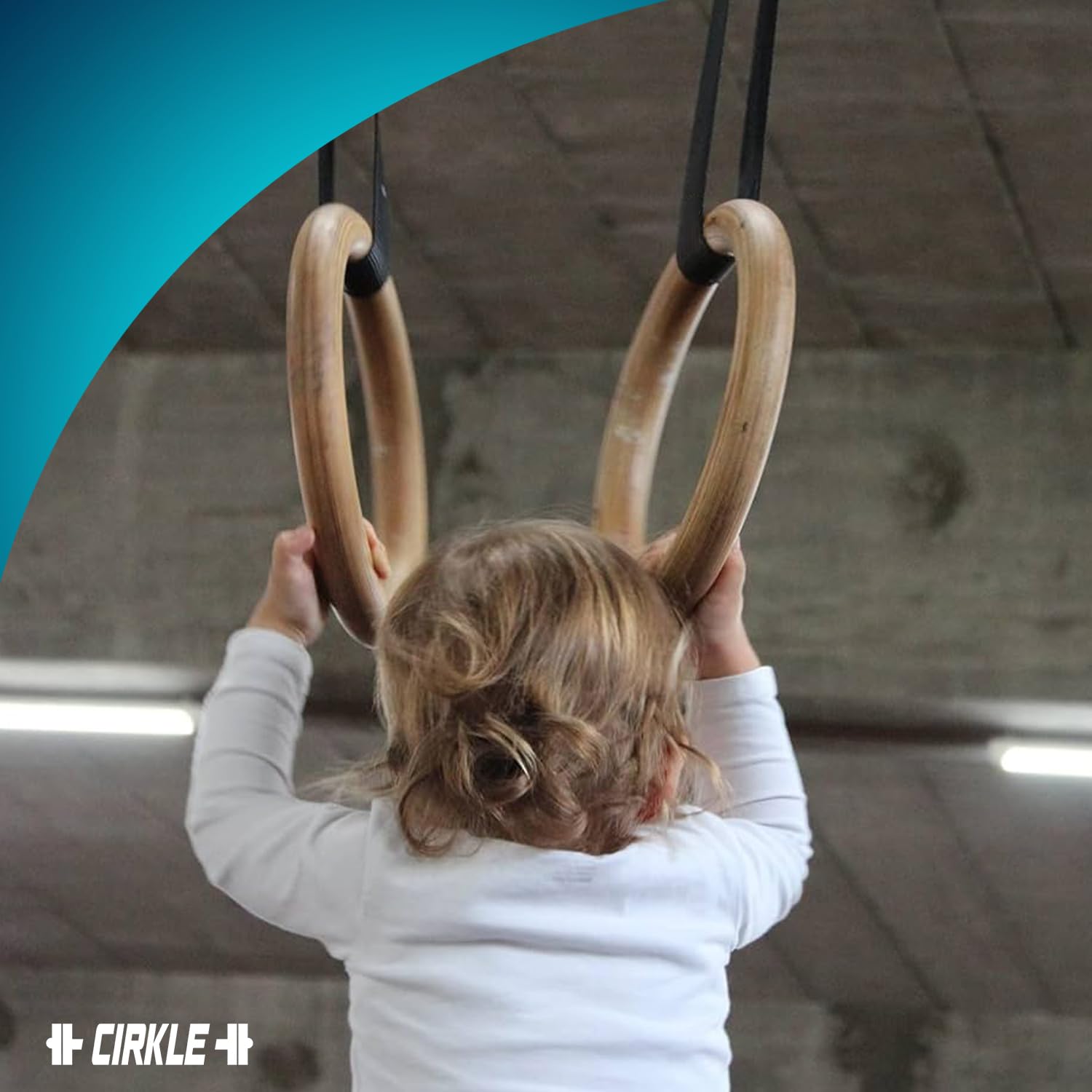 Original Cup CIRKLE | 2 Anneaux de Gymnastique en Bois | 23 cm de Diamètre avec Sangles Ajustables | Entraînement, Fitness, Musculation, Sport | Fixation Facile, Sécurité Maximale | Aerobik