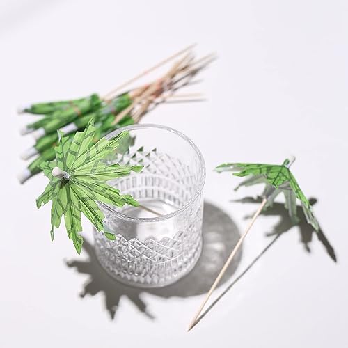 TABLECLOTHSFACTORY - Paquete de 50 unidades | 6 pulgadas verde con hojas tropicales para sombrilla para cóctel, bebida, palillos de bambú natural,