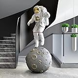 Escultura de decoración del hogar, escultura de astronauta de tamaño real, decoración moderna y alta de arte espacial | Estatua de astronauta de pie en el cráter de la luna | Decoración única para el