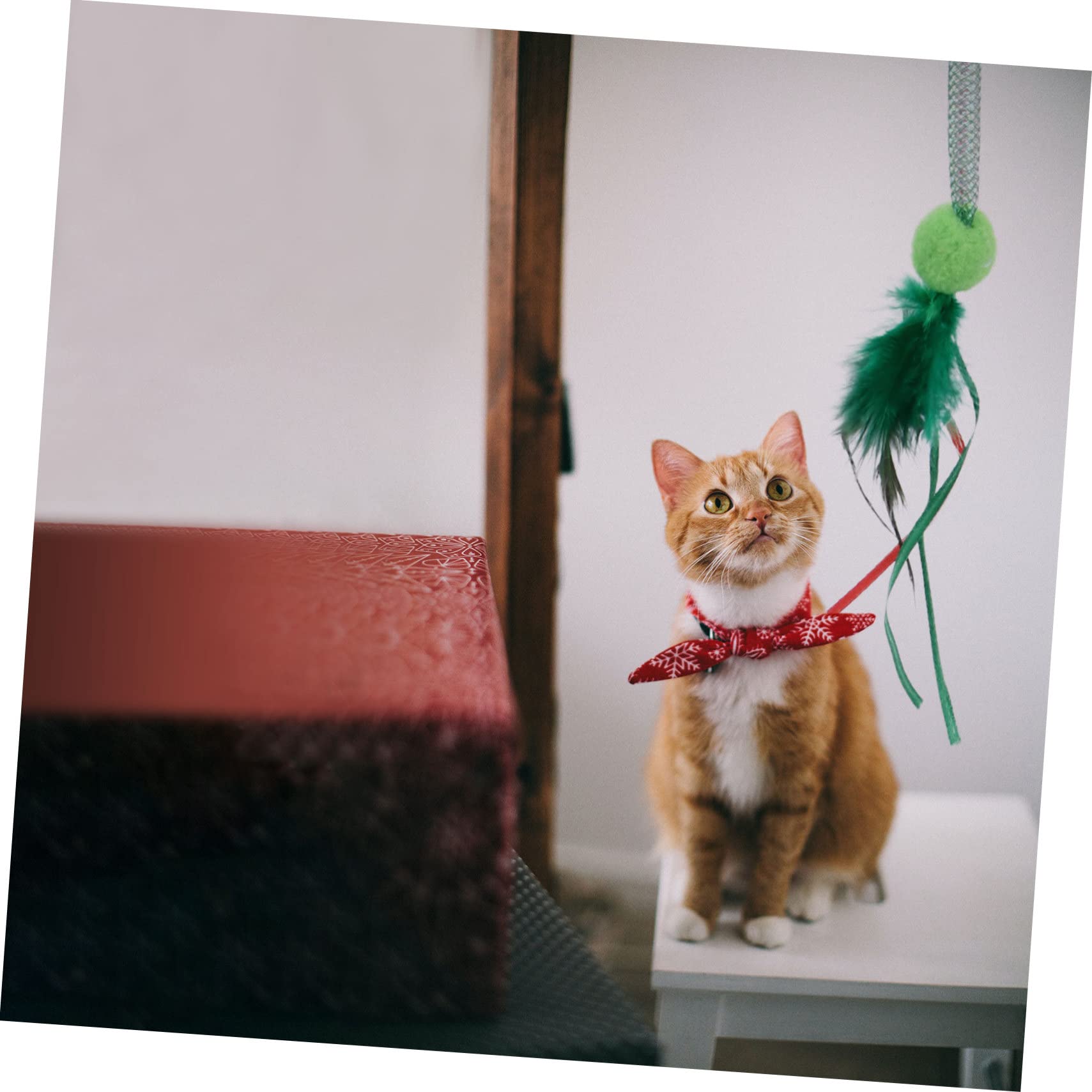 HANABASS 9 Pièces Jouets Interactifs pour Chat Noël avec Herbe à Chat et Cloche Peluche Durable et Rétractable pour Amusement Intérieur
