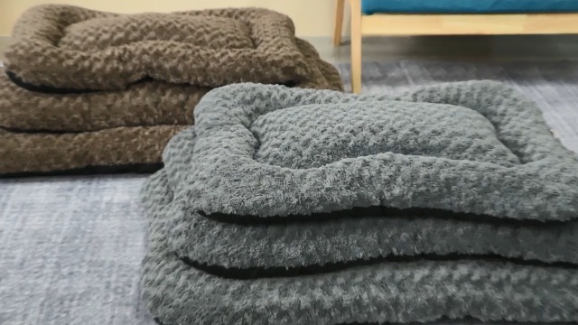 Coohom Deluxe Plush Dog Bed Pet Cushion Crate Mat,Fulffy Comfy Kennel Anti-Slip Washable Pad for Medium Large X-Large… - Image 8