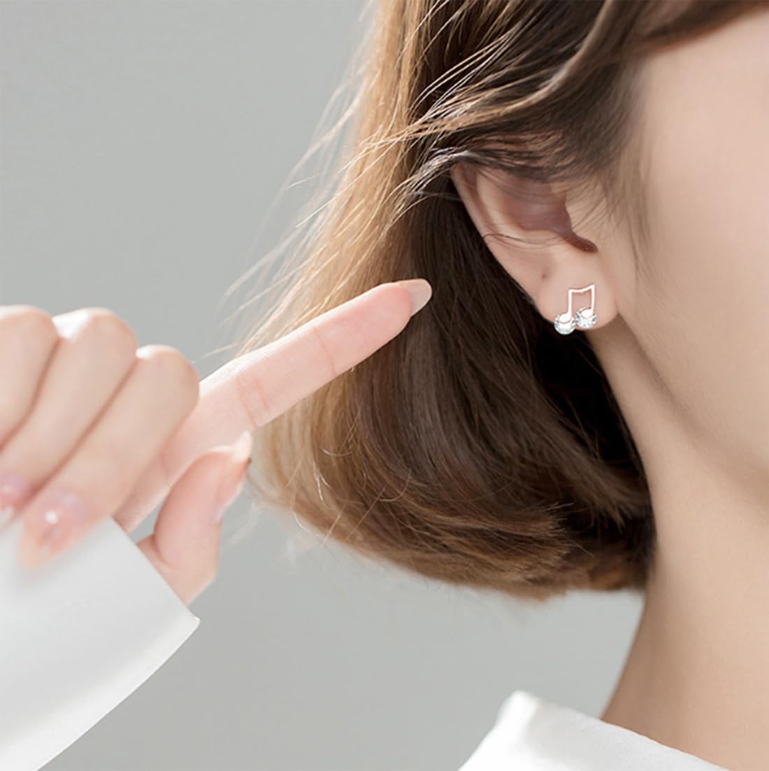 SLUYNZ 925 Sterling Silver CZ Musical Note Stud Earrings for Women Teens Music Earrings Studs for Music Lovers