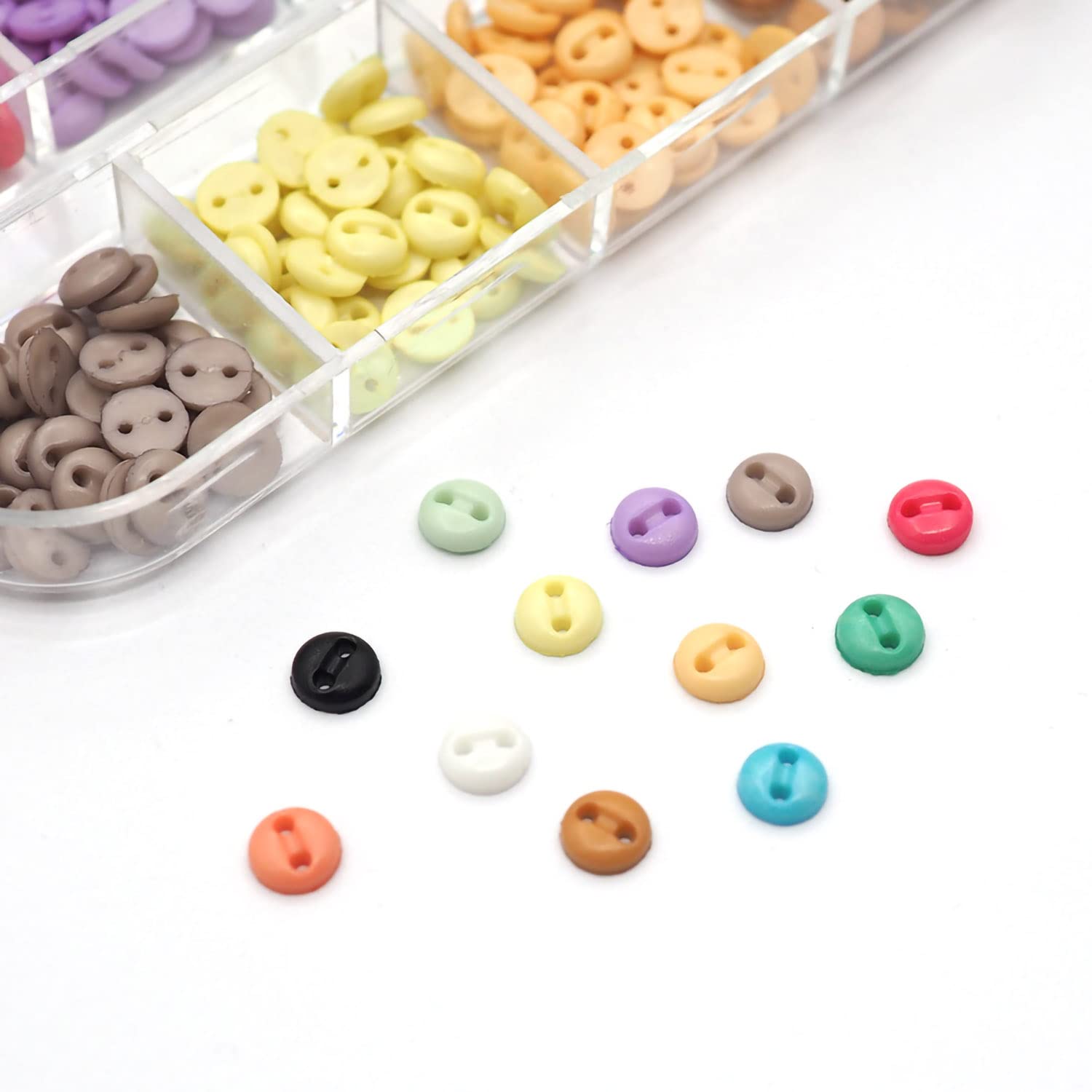 Kleine Kunstharzknöpfe, 5 mm, 2 Löcher, runde Knöpfe für Puppen, Kleidung, Nähzubehör, Handnähhilfen, Puppenkleidung (12 Farben gemischt/300 Stück, 5 mm)