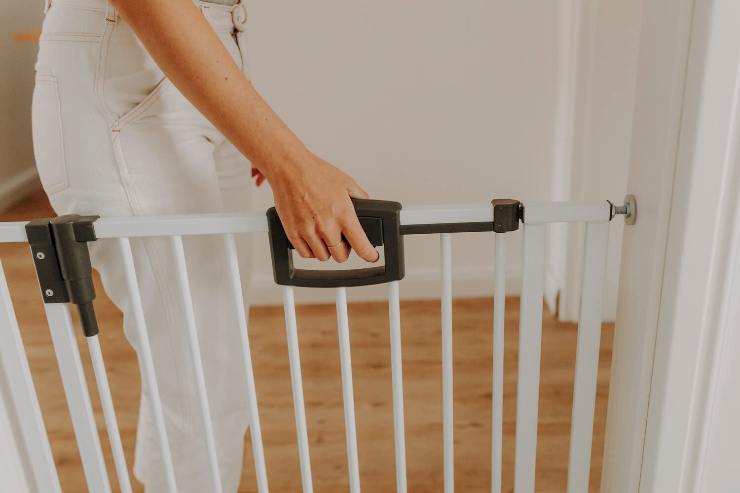 Geuther 4792+ Easylock Plus taille: 80,5 cm - 88,5 cm protège-porte protège-porte certifié TÜV/GS protège-escalier sans perçage ouverture dans deux directions Blanc