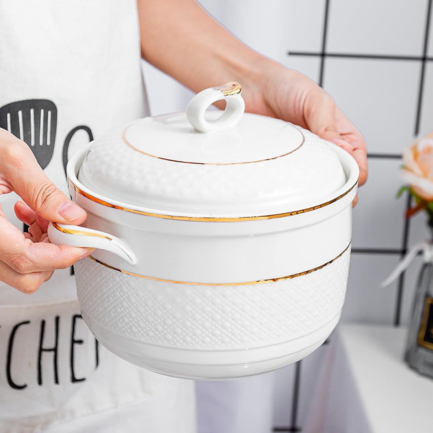 White Soup Tureen Porcelain Serving Soup Bowl with Lid and Spoon Large Capacity Round Stockpot for Home Kitchen Restaurant Decoration, Microwave and Dishwasher Safe,White,2.3Quarts