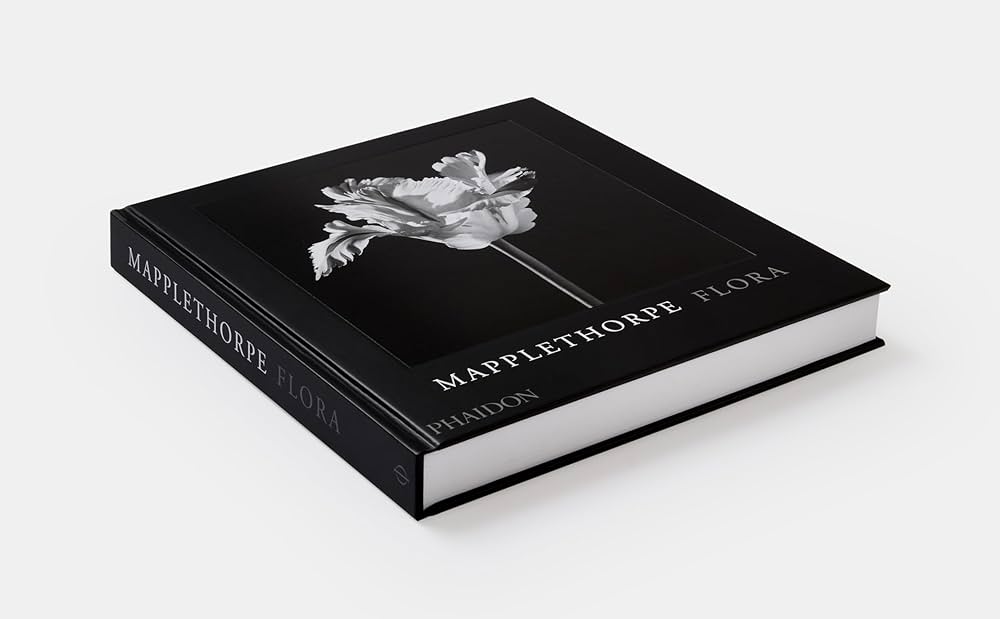 アート・デザイン・音楽 MAPPLETHORPE: THE COMPLETE FLOWERS Mapplethorpe The Complete Flowers | MOTOYA Book・Cafe・Gallery
