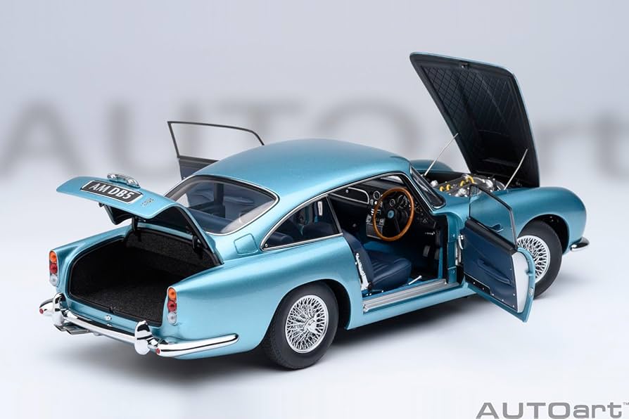 オートアート　1/18 アストンマーチンDB5 Amazon.co.jp: オートアート (AUTOart) 1/18 アストンマーチン