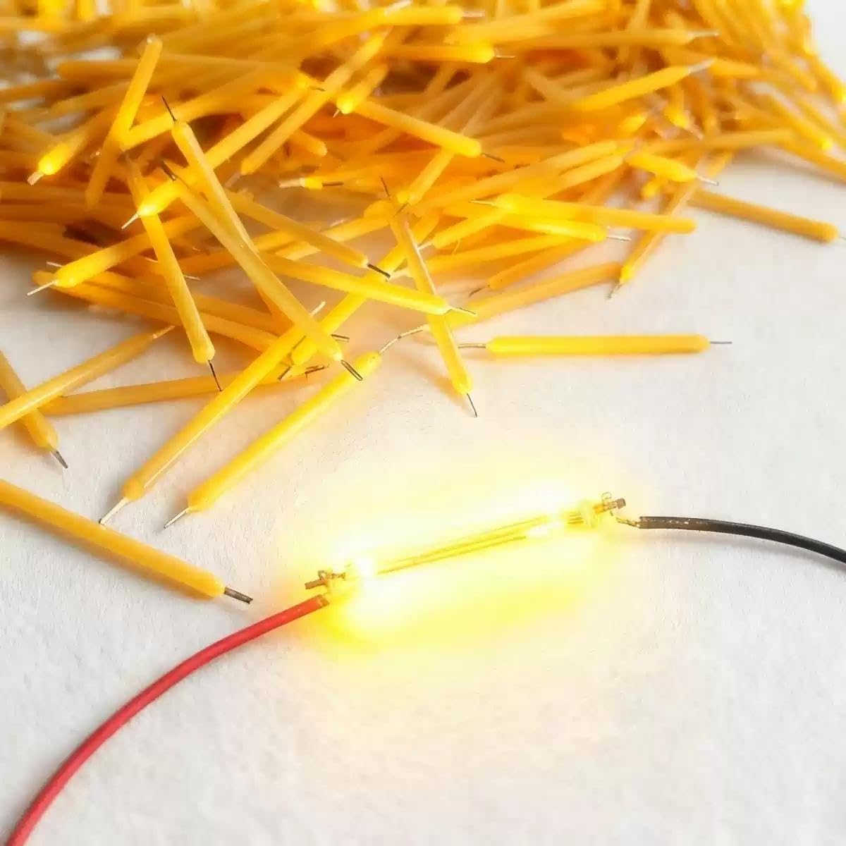 Zestaw żarników LED, 50 sztuk żarówek Edisona, 3 V, 200 lm, High CRI > 80 ciepła biel 2200 K, filament vintage do dekoracji bożonarodzeniowych, oświetlenia i majsterkowania (68 mm - 50 sztuk