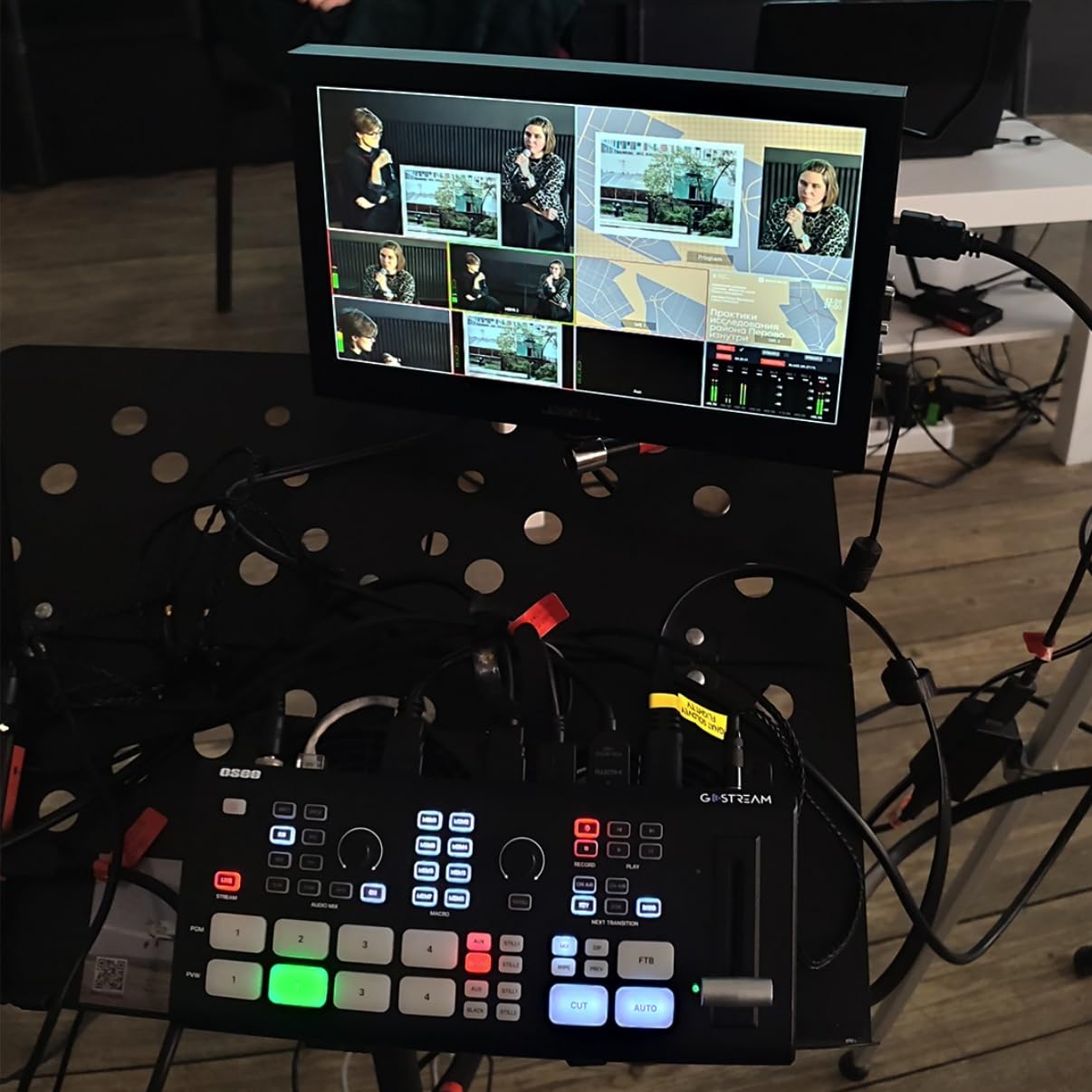 Osee GoStream Duet 8 ISO Mixer Video 8 Canali, 4×SDI + 4K HDMI, NDI HX/SRT/RTMP, 2 Webcam, Ingressi Audio XLR, Registrazione ISO Separata per podcast, YouTube e Facebook