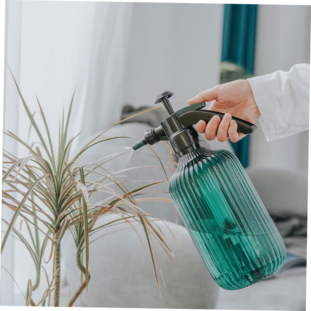 INOOMP 4pièces Arrosoir De Jardin Vaporisateur Portable pour Arrosage De Plantes Et Fleurs Outil Arrosage Extérieur pour Jardinage Et Entretien des Plantes