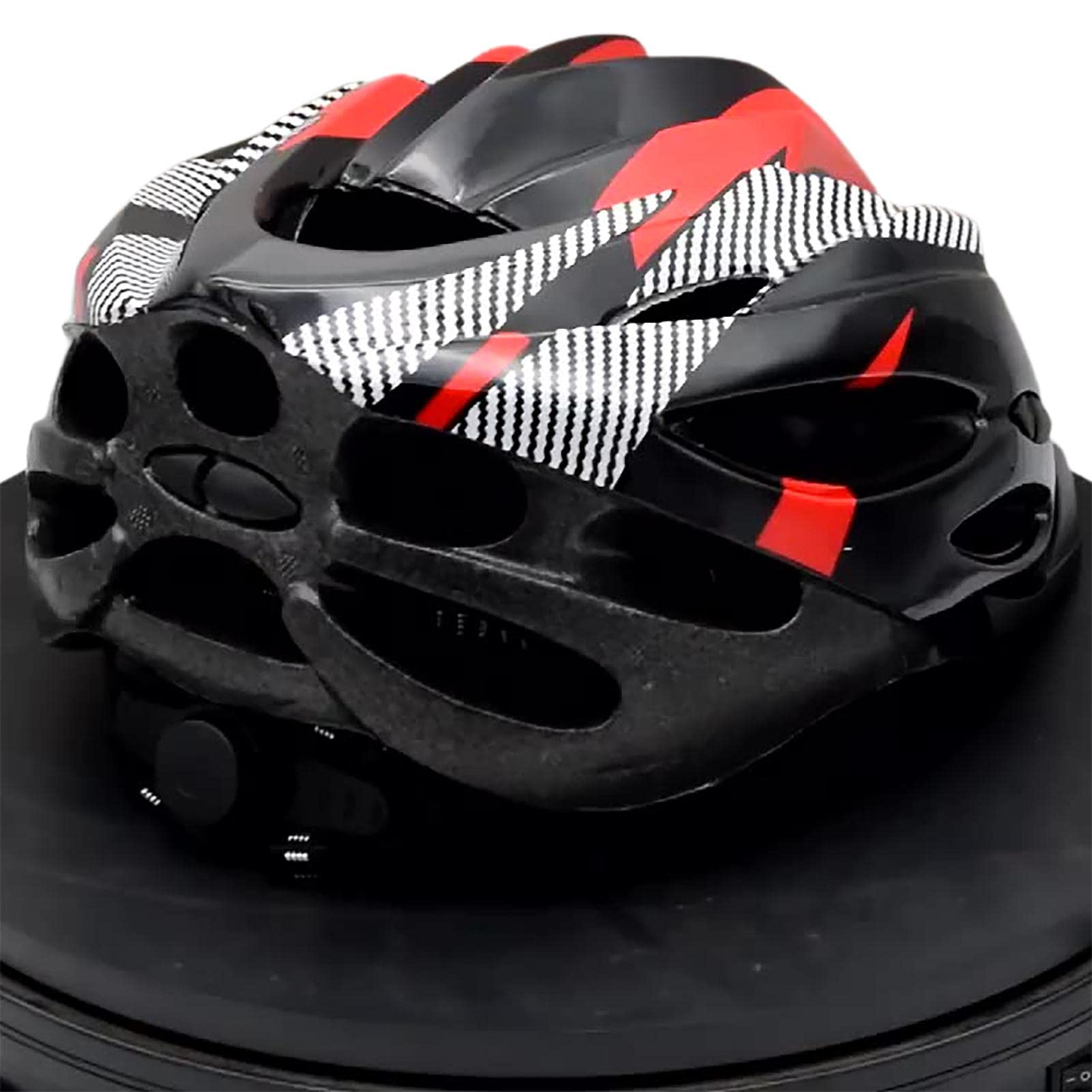 Entièrement réfléchissant, ce casque vélo propose une visière