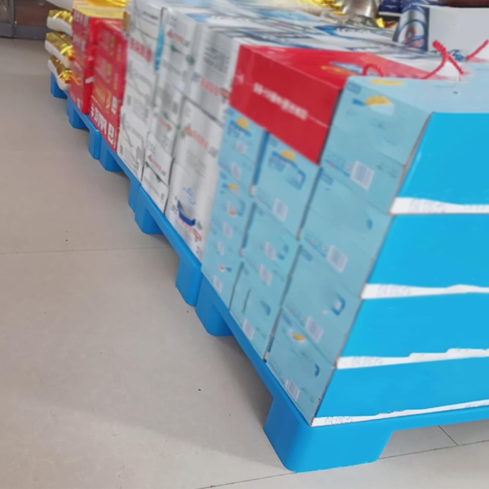 Palé de plástico para almacenamiento, impermeable, ligero, resistente al desgaste, fácil de apilar, rejilla para bastidores de sótano, supermercado al aire libre, almacén