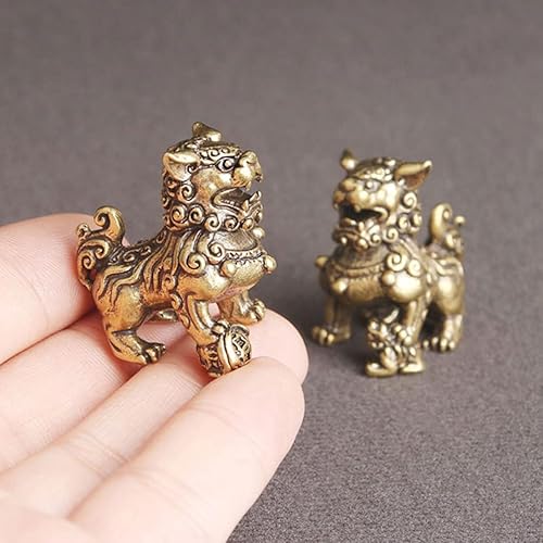 Miniatura 2 de FOMIYES Mini decoración de cobre, 3 piezas de decoración de latón Fengshui, 1 estatua de grúa de tortuga, 1 par de estatuas de perros Fu Foo León
