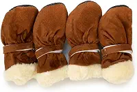 Botinha para Cachorro, Cor Marrom com Sola Preta, Pelúcia Branca, para Médio e Grande Porte, Ideal para Inverno