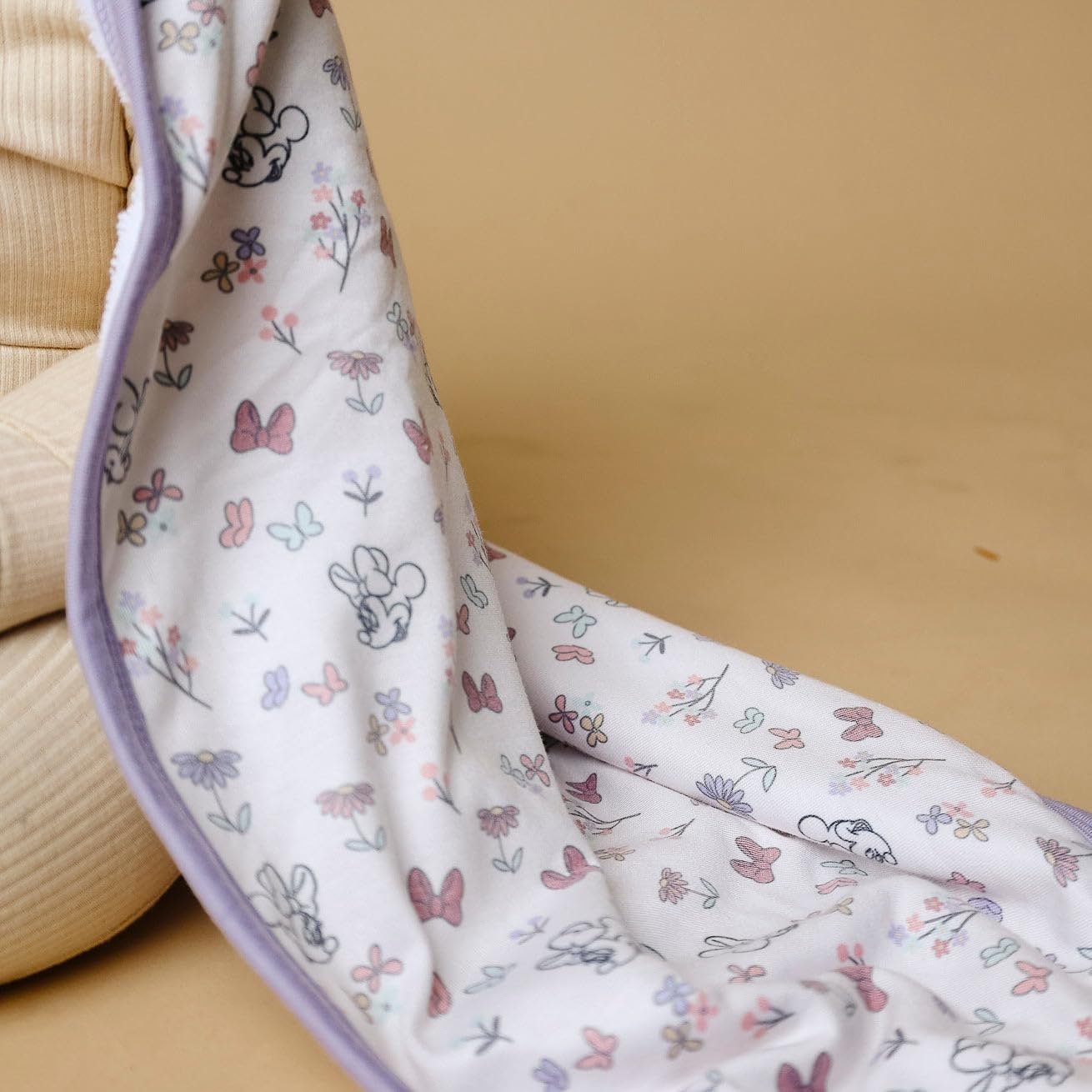 Premium Knit Hooded Bath Towel "Minnie Mouse's Bowquet" by Copper Pearl - Image 6