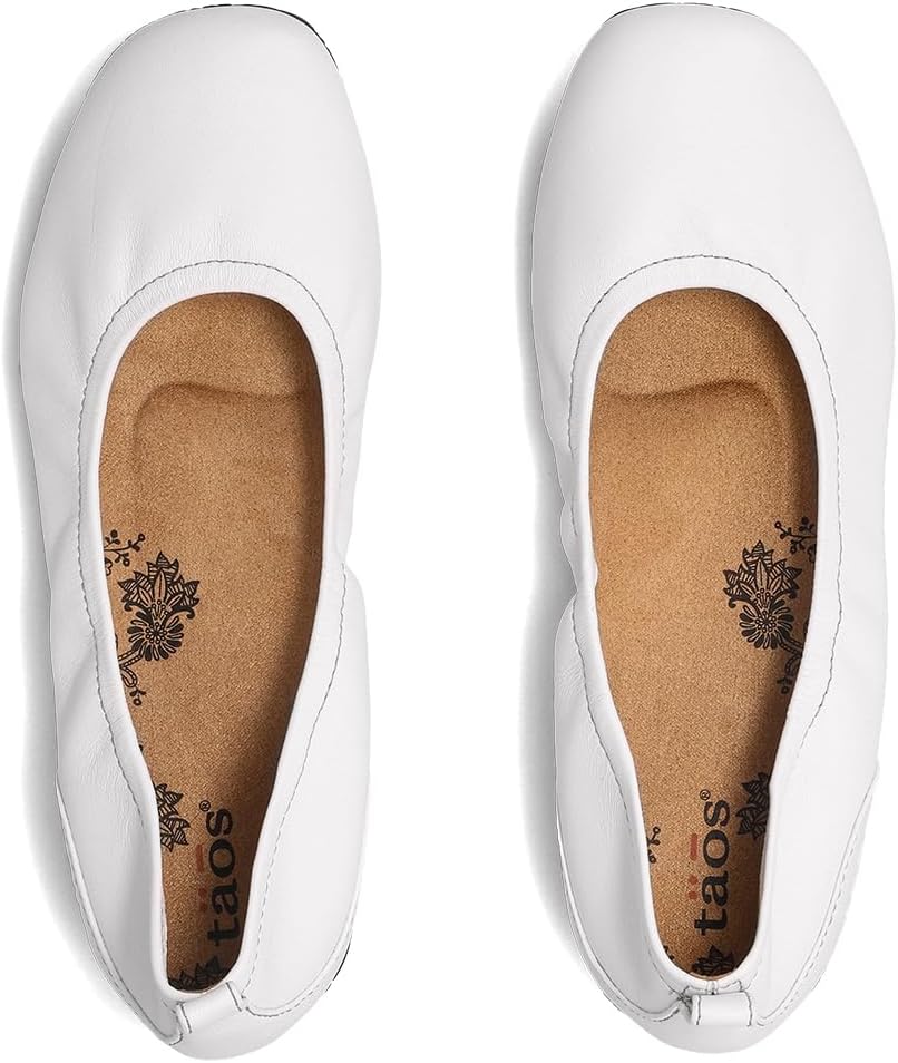 Taos Footwear Women's Chit Chat Flat