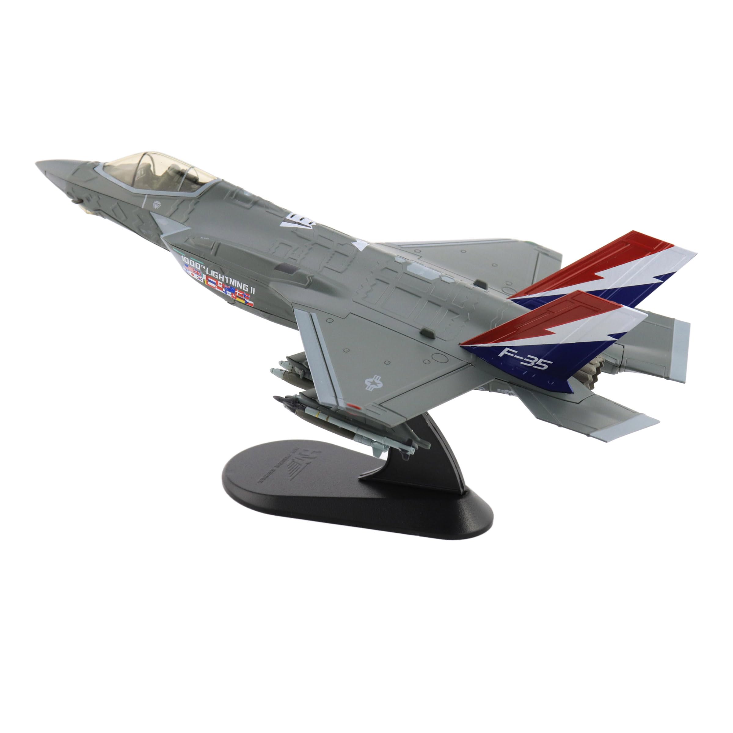 Hobby Master | Replica di aerei militari in scala 1:72 | F-35A 1000th Lightning II 22-5696, 176th FS, Wisconsin ANG, agosto 2004 (con 2 x B61 bomba nucleare) | Modello HA4448