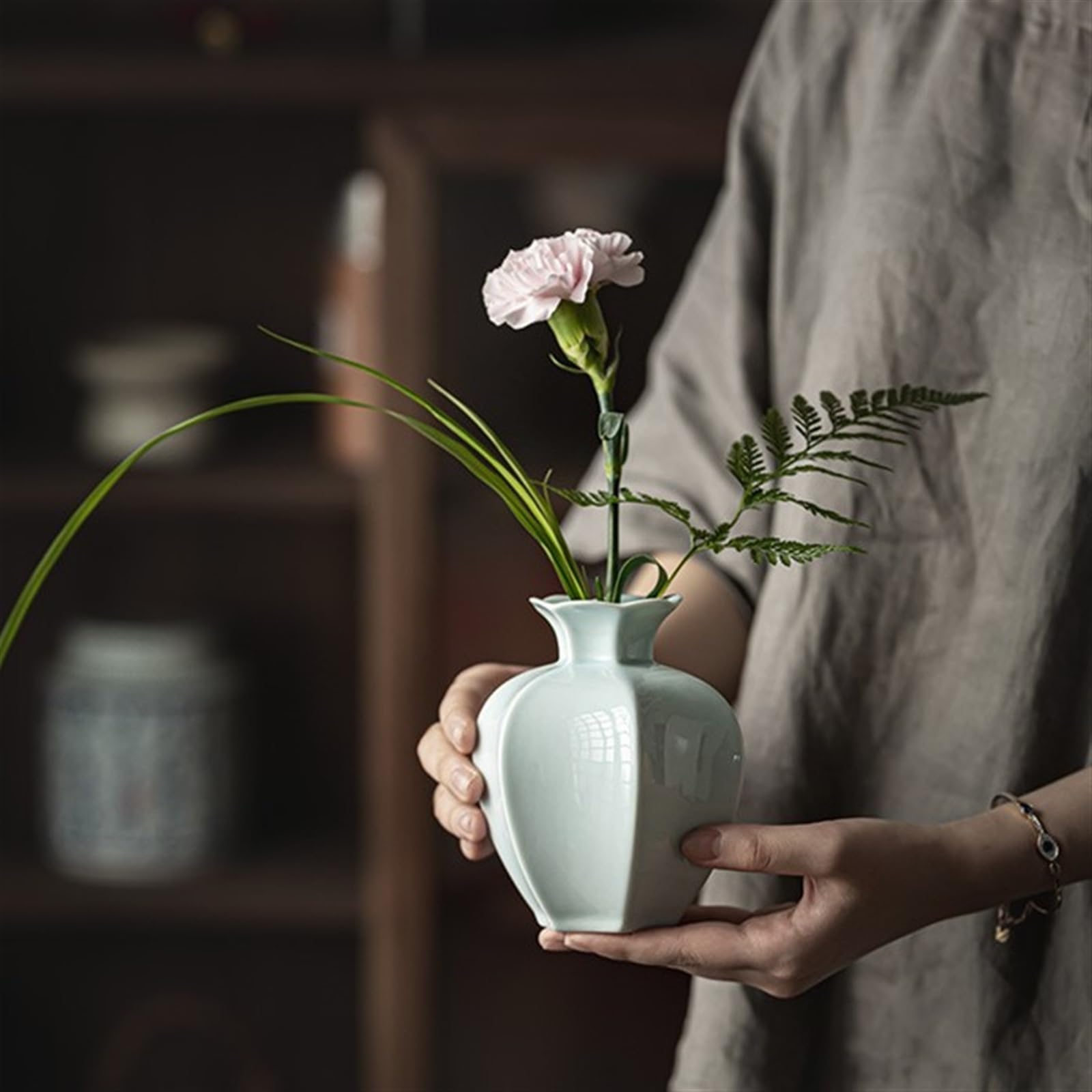 Amazon.co.jp: 手練りの陶器の花瓶、ザクロの形を模倣、美しい意味を