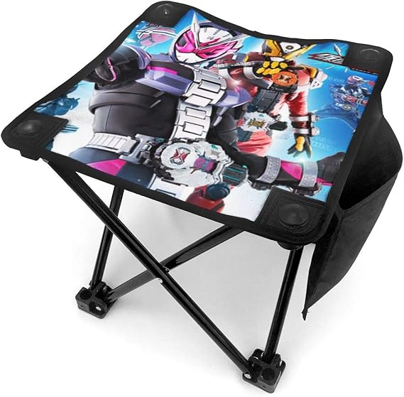Amazon Co Jp 仮面ライダーmasked Rider Kamen Rider アウトドアチェア折りたたみ椅子コンパクト イス 小型スツール 持ち運び キャンプ用軽量 収納バッグ付き 折りたたみチェア レジャー 背もたれなし ファッション