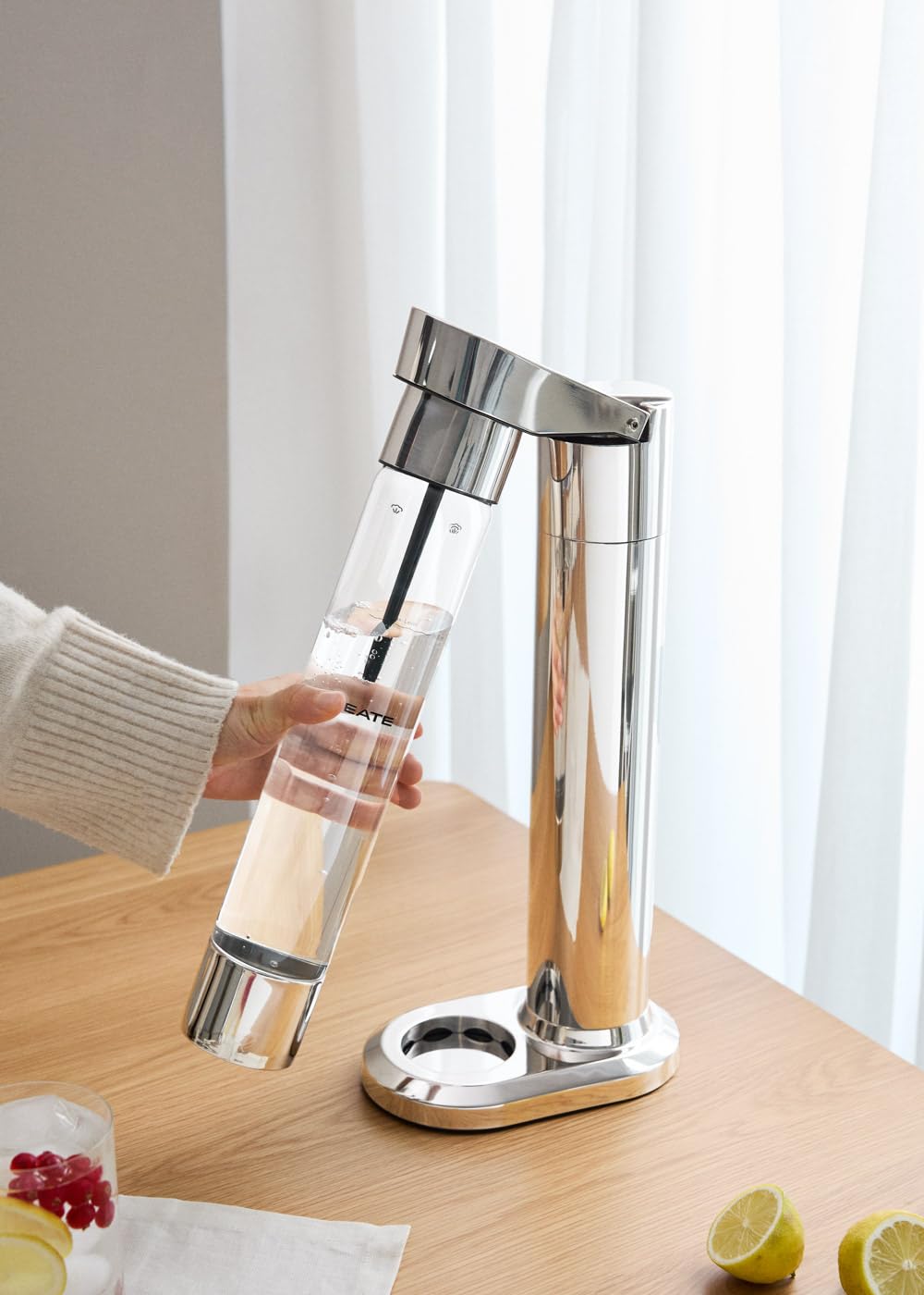 CREATE SODA MAKER STUDIO / 1L CHROM + DOPPELFLASCHE 500ml + 350ml / KEINE CO2-Zylinder, BPA freie Flasche