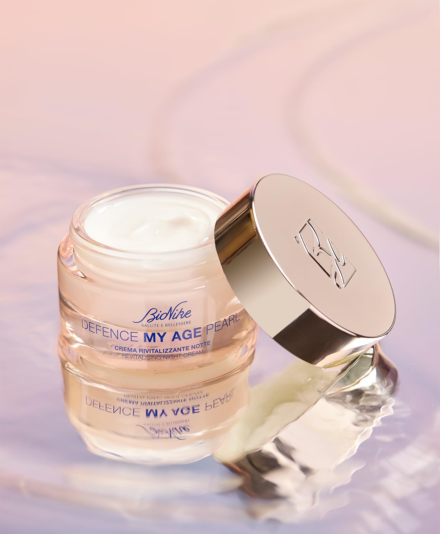 Bionike Defence My Age Pearl - Crema Viso Antiage con Acido Ialuronico, Contrasta le Prime Rughe e Segni dell'Età, Illumina e Idrata la Pelle, Leviga e Rivitalizza il Viso, 50 ml