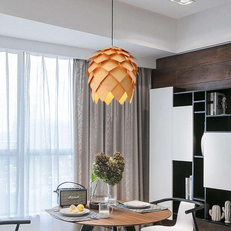 Lustre en bois pomme de pin pour illuminer chaleureusement une chambre