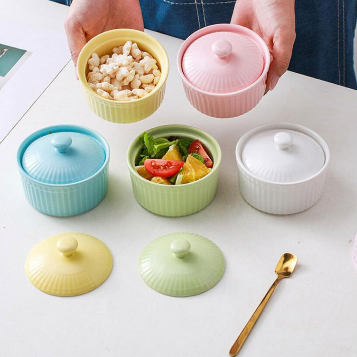 COLLBATH Juego de 5 Tazones de Cerámica para Postres y Pudín con Tapa, Colores Surtidos (,), Aptos para Horno y Microondas, Vajilla Multiusos para Repostería y Cocina Diaria