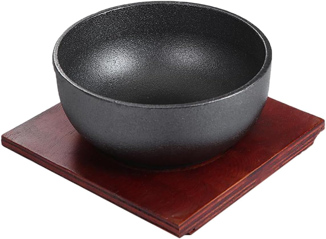 Toyvian Cast Iron Bibimbap Bowl Korean Cuisine Reusable Rice Bowl 15cm with Wooden Base for Induction Cooking Daily Serving