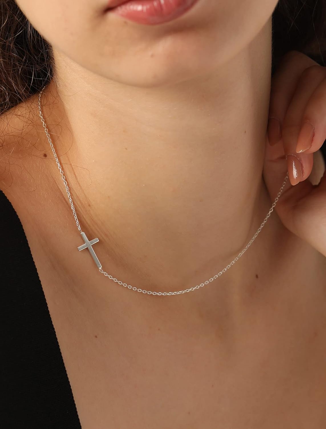 DEARMAY Cross Necklace for Women, Dainty 14K Gold Plated Cross Choker Necklaces for Women Non Tarnish Waterproof Silver Simple Small Pendant Necklace Christian Baptism Religious Faith Jewelry Gifts