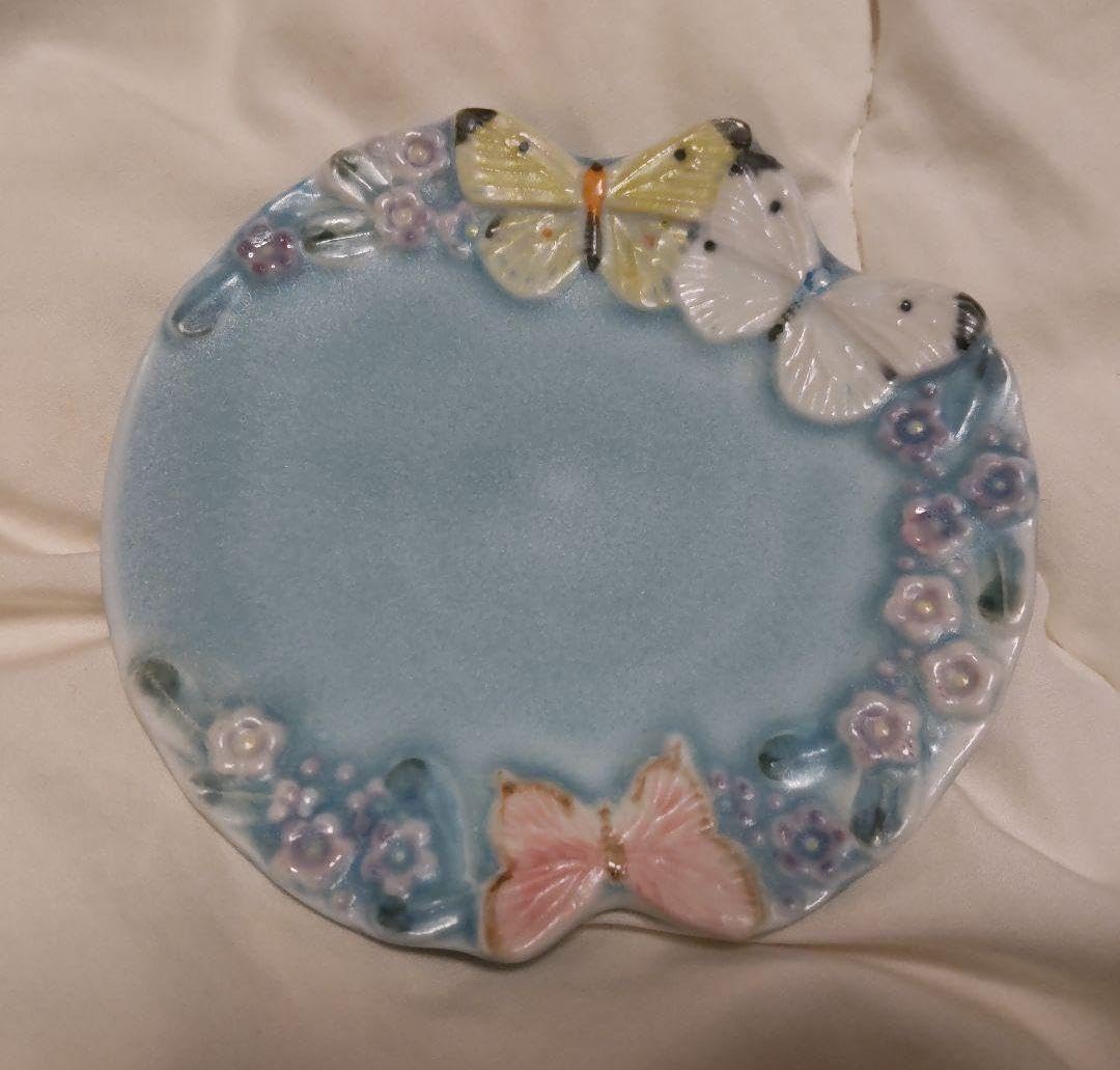 Amazon.co.jp: うつわやみたす ちょうちょ 皿 : Home & Kitchen